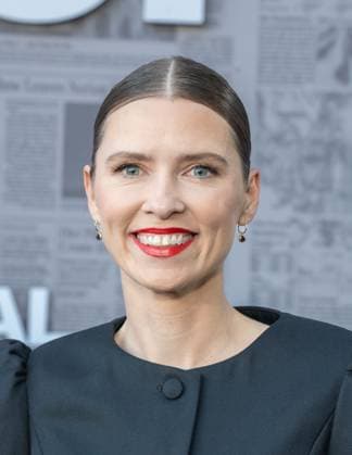 August 27, 2025, Pasadena, California, USA: Hannah Pilkes arrives on the red carpet at the premiere of Ã¢â‚¬oeThe PaperÃ¢â‚¬Â tv show event on August 27th, 2025 at HARMONY GOLD 7655 W. Sunset Boulevard Pasadena USA - ZUMAt169 20250827_zep_t169_011 Copyright: xConnorxTerryx