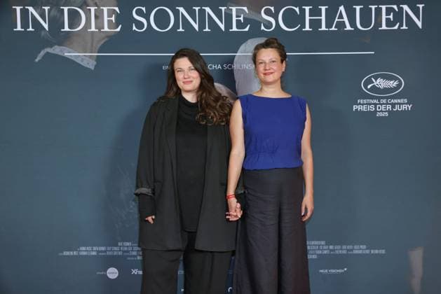 27 08 2025 , Mascha Schilinski and Louise Peter at the premiere of In die Sonne schauen, Delphi Filmpalast , Berlin, Berlin