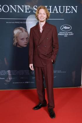 27 08 2025 , Filip Schnack at the premiere of In die Sonne schauen, Delphi Filmpalast , Berlin, Berlin