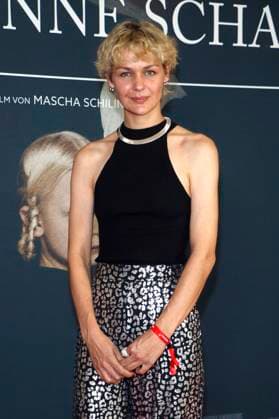 Luise Heyer at the premiere of the movie In die Sonne schauen Sound of Falling at Delphi Filmpalast Berlin, 27 08 2025 Foto:xA.xBuggex xFuturexImagex sonne_5811