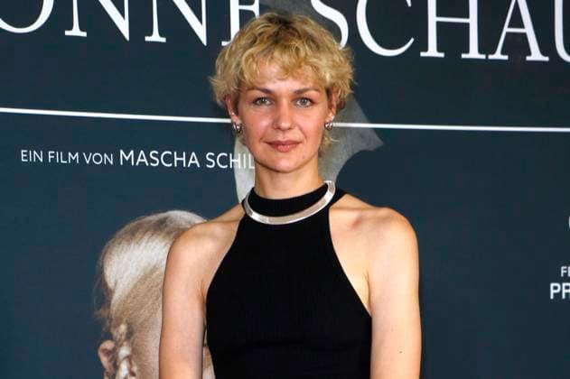 Luise Heyer at the premiere of the movie In die Sonne schauen Sound of Falling at Delphi Filmpalast Berlin, 27 08 2025 Foto:xA.xBuggex xFuturexImagex sonne_5812