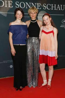Ninel Geiger, Luise Heyer and Laeni Geiseler at the premiere of the movie In die Sonne schauen Sound of Falling at Delphi Filmpalast Berlin, 27 08 2025 Foto:xA.xBuggex xFuturexImagex sonne_5842