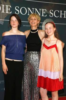 Ninel Geiger, Luise Heyer and Laeni Geiseler at the premiere of the movie In die Sonne schauen Sound of Falling at Delphi Filmpalast Berlin, 27 08 2025 Foto:xA.xBuggex xFuturexImagex sonne_5843