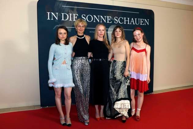 Lena Urzendowsky, Luise Heyer, Susanne Wuest, Lea Drinda and Laeni Geiseler at the premiere of the movie In die Sonne schauen Sound of Falling at Delphi Filmpalast Berlin, 27 08 2025 Foto:xA.xBuggex xFuturexImagex sonne_5848