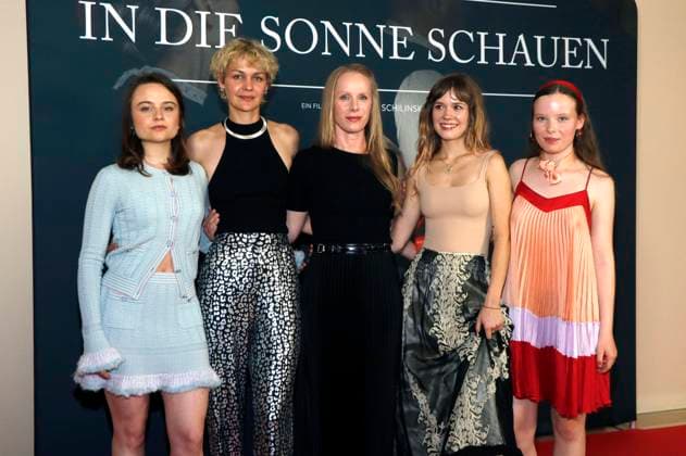 Lena Urzendowsky, Luise Heyer, Susanne Wuest, Lea Drinda and Laeni Geiseler at the premiere of the movie In die Sonne schauen Sound of Falling at Delphi Filmpalast Berlin, 27 08 2025 Foto:xA.xBuggex xFuturexImagex sonne_5849