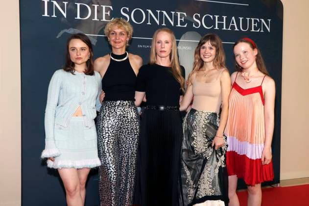 Lena Urzendowsky, Luise Heyer, Susanne Wuest, Lea Drinda and Laeni Geiseler at the premiere of the movie In die Sonne schauen Sound of Falling at Delphi Filmpalast Berlin, 27 08 2025 Foto:xA.xBuggex xFuturexImagex sonne_5851