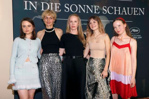 Lena Urzendowsky, Luise Heyer, Susanne Wuest, Lea Drinda and Laeni Geiseler at the premiere of the movie In die Sonne schauen Sound of Falling at Delphi Filmpalast Berlin, 27 08 2025 Foto:xA.xBuggex xFuturexImagex sonne_5854