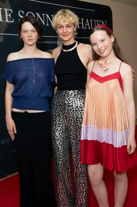 Ninel Geiger, Luise Heyer and Laeni Geiseler at the premiere of the movie In die Sonne schauen Sound of Falling at Delphi Filmpalast Berlin, 27 08 2025 Foto:xJ.xKnowlesx xFuturexImagex sonne_5903