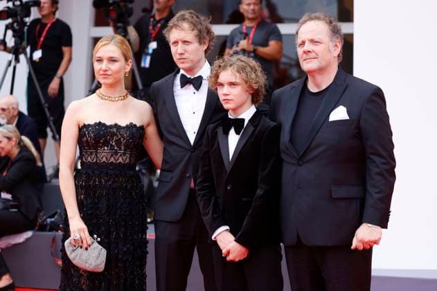 Andrea Waskovics, Laszlo Nemes, Bojtorjan Barabas and Gregory Gadebois at the premiere of the feature film Ãrva Orphan at the Biennale di Venezia 2025 82 Venice International Film Festival at the Palazzo del Cinema Venice, 28 08 2025 Foto:xD.xBedrosianx xFuturexImagex orphan_5863