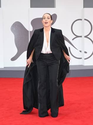 Venice, Italy: Venice, 82nd Venice International Film Festival 2025 - Evening 2. Red Carpet Film Bugonia. Pictured: Noomi Rapace Venice Italy  - ZUMAp169 20250828_zea_p169_919 Copyright: xSimonexComix