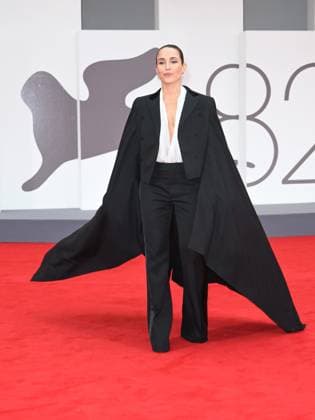 Venice, Italy: Venice, 82nd Venice International Film Festival 2025 - Evening 2. Red Carpet Film Bugonia. Pictured: Noomi Rapace Venice Italy  - ZUMAp169 20250828_zea_p169_922 Copyright: xSimonexComix