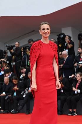 82nd International Film Festival: Red Carpet Screening for Bugonia 82nd Venice International Film Festival, red carpet for the film Bugonia. In the photo, the festival s host, Emanuela Fanelli. Venice, Italy 28 August 2025, Credit:Maria Laura Antonelli Avalon Italy, Venice  Copyright: xMariaxLauraxAntonellix xAvalonx 1032099085