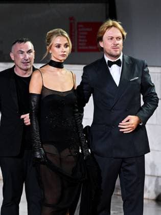Venice, 82nd Venice International Film Festival 2025 - Evening 2 - Red Carpet for the film Jay Kelly - Pictured: Simona Jakstaite, Christopher Aleo  Copyright: xManuelexMangiarottix xipa-agency.netx xPoolxPhotoxEventsx06x IPA_Agency_IPA63495938