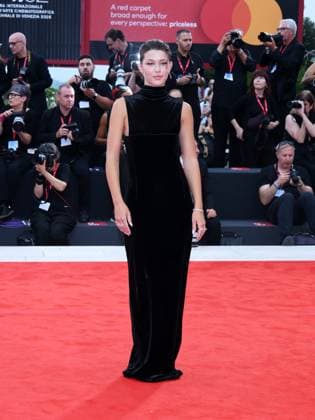 Venice, 82nd Venice International Film Festival 2025 - Evening 2 - Red Carpet for the film Bugonia Pictured: Natalia Paragoni  Copyright: xAlbertoxTerenghi PoolxPhotoxEventsx06x xipa-agency.netx xPoolxPhotoxEventsx06x IPA_Agency_IPA63496012