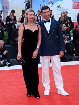 Venice, 82nd Venice International Film Festival 2025 - evening 2 - red carpet of the film Bugonia Pictured: guests  Copyright: xAlbertoxTerenghi PoolxPhotoxEventsx06x xipa-agency.netx xPoolxPhotoxEventsx06x IPA_Agency_IPA63496384