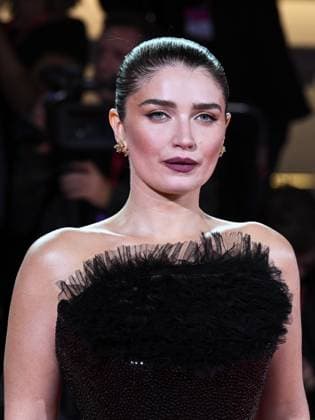Venice, 82nd Venice International Film Festival 2025 - Evening 2 - Red Carpet for the film Jay Kelly - Pictured: Eve Hewson  Copyright: xManuelexMangiarottix xipa-agency.netx xPoolxPhotoxEventsx06x IPA_Agency_IPA63498124