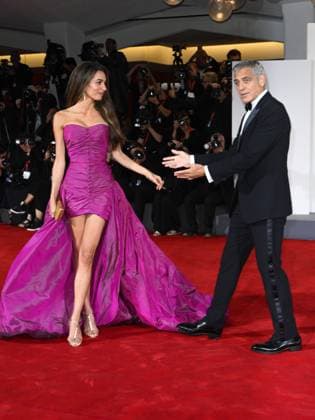 Venice, 82nd Venice International Film Festival 2025 - Evening 2. Red Carpet Film Jay Kelly. Pictured are George and Amal Clooney.  Copyright: xSimonexComix xipa-agency.netx xPoolxPhotoxEventsx06x IPA_Agency_IPA63498185