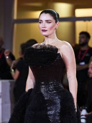 Venice, 82nd Venice International Film Festival 2025 - Evening 2 - Red Carpet for the film Jay Kelly - Pictured: Eve Hewson  Copyright: xManuelexMangiarottix xipa-agency.netx xPoolxPhotoxEventsx06x IPA_Agency_IPA63498159
