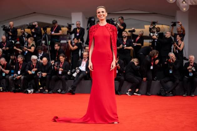 Bugonia Red Carpet - The 82nd Venice International Film Festival Emanuela Fanelli attends the Bugonia red carpet during the 82nd Venice International Film Festival in Venice, Italy, on August 28, 2025. Venice Italy  Copyright: xLucaxCarlinox originalFilename: carlino-notitle250828_np8BM.jpg