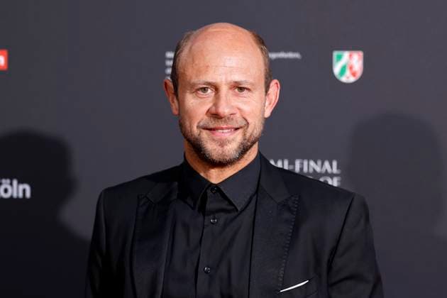 Actor Moritz Führmann comes to the evening event on the occasion of the Cologne jury meeting for the international Emmy Award 2025 Semi Final round of judging of the international Emmy Awards at Schloss Arff Cologne, 28 08 2025 NRW Germany Copyright: xChristophxHardtx