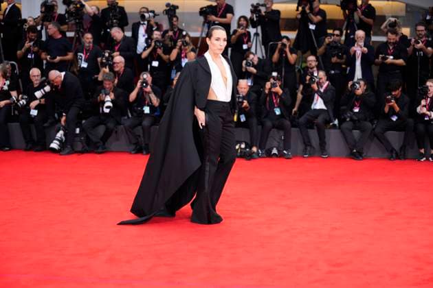Bugonia red carpet during the 82nd Venice International Film Festival in Venice Lido - 28 Aug 2025 Noomi Rapace attends the Bugonia red carpet during the 82nd Venice International Film Festival. Venice Lido Italy Copyright: xDanielexCifalax xSOPAxImagesx _CIF3369