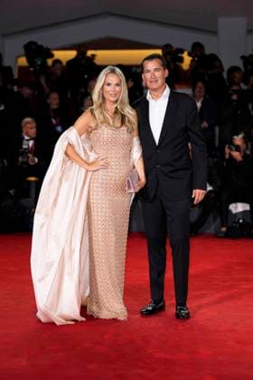 Jay Kelly red carpet at the 82nd Venice International Film Festival in Venice Lido - 28 Aug 2025 Molly Sims attends the Jay Kelly red carpet during the 82nd Venice International Film Festival. Venice Lido Italy Copyright: xDanielexCifalax xSOPAxImagesx _CIF4944