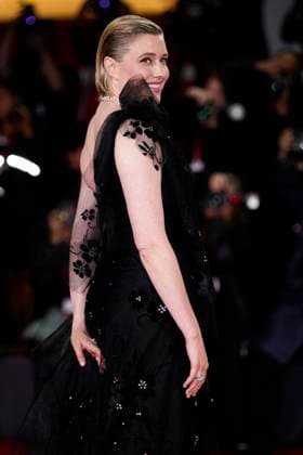 Jay Kelly red carpet at the 82nd Venice International Film Festival in Venice Lido - 28 Aug 2025 Greta Gerwig attends the Jay Kelly red carpet during the 82nd Venice International Film Festival. Venice Lido Italy Copyright: xDanielexCifalax xSOPAxImagesx _CIF5061