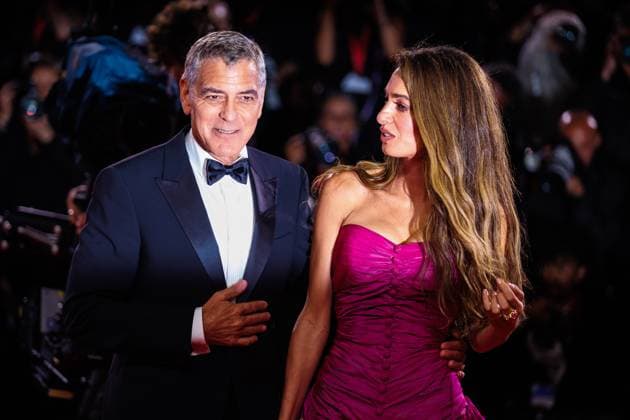 Red carpet of the film Jay Kelly at the 82nd Venice Film Festival in Venice - 28 Aug 2025 George Clooney and Amal Clooney attend the red carpet of the film Jay Kelly at the Palazzo del Cinema during the 82nd Venice Film Festival. Venice Italy Copyright: xMarcoxBaradax xSOPAxImagesx MBARADA_0005