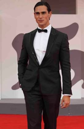 CELEBRITES : Festival international du film de Venise - Venice, Italy, 28th August, 2025. GUEST attending the Bugonia Premiere as part of the 82nd Venice International Film Festival at the Lido in Venice, Italy Laurent Lairys PSNEWZ VENISEItaly  Copyright: xLaurentxLairysx