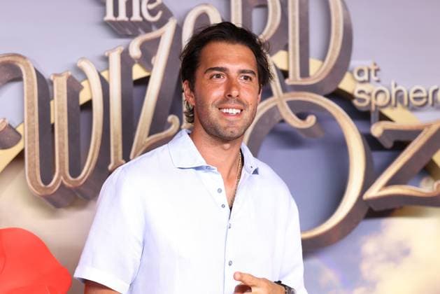 August 28, 2025, Las Vegas, Nevada, USA: SASHA VUJACIC on the yellow carpet for the world premiere of the Wizard of Oz at Sphere in Las Vegas, Nevada. Las Vegas USA - ZUMAg247 20250828_znp_g247_002 Copyright: xGagexSkidmorex