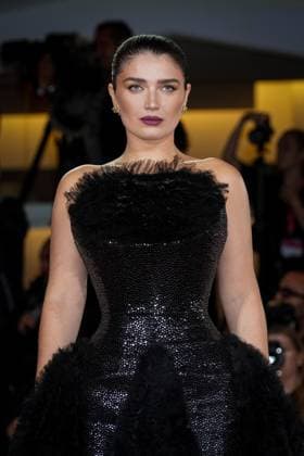 Jay Kelly red carpet during the 82nd Venice International Film Festival in Venice, Italy on 28 August 2025. Eve Hewson attends the Jay Kelly red carpet during the 82nd Venice International Film Festival in Venice, Italy on 28 August 2025., Credit:Stefano Costantino TTL Avalon Italy, Venice  Copyright: xStefanoxCostantinoxTTLx xAvalonx 1032158686