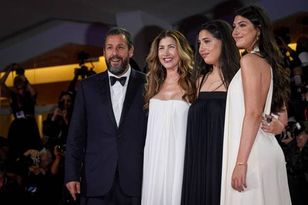 Jay Kelly red carpet during the 82nd Venice International Film Festival in Venice, Italy on 28 August 2025. Adam Sandler, Jackie Sandler, Sadie Sandler, Sunny Sandler attend the Jay Kelly red carpet during the 82nd Venice International Film Festival in Venice, Italy on 28 August 2025., Credit:Stefano Costantino TTL Avalon Italy, Venice  Copyright: xStefanoxCostantinoxTTLx xAvalonx 1032159380