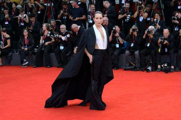 Noomi Rapace at the premiere of the feature film Bugonia at the Biennale di Venezia 2025 82 Venice International Film Festival at the Palazzo del Cinema Venice, 28 08 2025 Foto:xA.xM.xTinghinox xFuturexImagex bugonia_5701