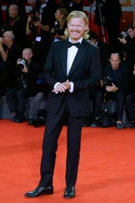 Jesse Plemons at the premiere of the feature film Bugonia at the Biennale di Venezia 2025 82 Venice International Film Festival at the Palazzo del Cinema Venice, 28 08 2025 Foto:xA.xM.xTinghinox xFuturexImagex bugonia_5722
