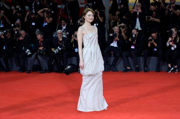 Emma Stone at the premiere of the feature film Bugonia at the Biennale di Venezia 2025 82 Venice International Film Festival at the Palazzo del Cinema Venice, 28 08 2025 Foto:xA.xM.xTinghinox xFuturexImagex bugonia_5729