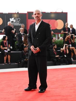 Venice, 82nd Venice International Film Festival 2025 - evening 3 - red carpet of the film A Pied D Oeuvre In the photo Julien Colonna  Copyright: xAlbertoxTerenghix xipa-agency.netx xPoolxPhotoxEventsx06x IPA_Agency_IPA63580871