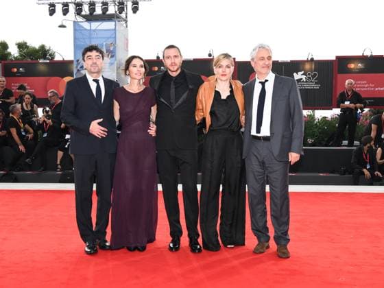 Venice, 82nd Venice International Film Festival 2025 - evening 3 - red carpet of the film A Pied D Oeuvre In the photo Franck Courtès, Virginie Ledoyen, Valerie Donzelli, Bastien Bouillon,  Copyright: xAlbertoxTerenghix xipa-agency.netx xPoolxPhotoxEventsx06x IPA_Agency_IPA63580935