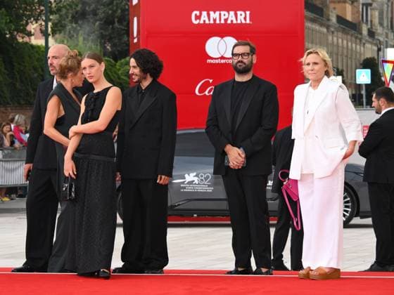 Venice, Italy: Venice, 82nd Venice International Film Festival 2025 - evening 3 - red carpet of the film A Pied D Oeuvre In the photo The cast Venice Italy  - ZUMAp169 20250829_zea_p169_591 Copyright: xAlbertoxTerenghix