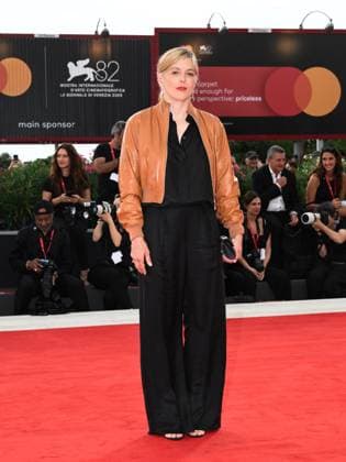 Venice, Italy: Venice, 82nd Venice International Film Festival 2025 - evening 3 - red carpet for the film A Pied D Oeuvre In the photo: Valerie Donzelli Venice Italy  - ZUMAp169 20250829_zea_p169_610 Copyright: xAlbertoxTerenghix