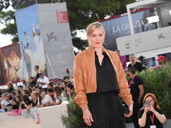Venice, Italy: Venice, 82nd Venice International Film Festival 2025 - evening 3 - red carpet for the film A Pied D Oeuvre In the photo: Valerie Donzelli Venice Italy  - ZUMAp169 20250829_zea_p169_616 Copyright: xAlbertoxTerenghix