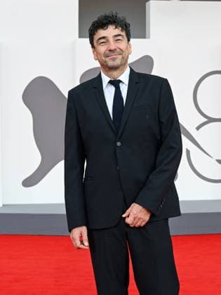 Venice, 82nd Venice International Film Festival 2025 - Evening 3 - Red Carpet for the film A Pied D Oeuvre - Pictured: Franck Courtès  Copyright: xManuelexMangiarottix xipa-agency.netx xPoolxPhotoxEventsx06x IPA_Agency_IPA63581528