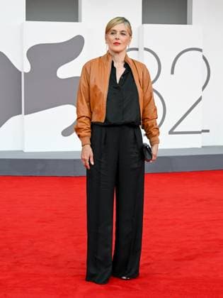 Venice, 82nd Venice International Film Festival 2025 - Evening 3 - Red Carpet for the film A Pied D Oeuvre - Pictured: Valérie Donzelli  Copyright: xManuelexMangiarottix xipa-agency.netx xPoolxPhotoxEventsx06x IPA_Agency_IPA63581604