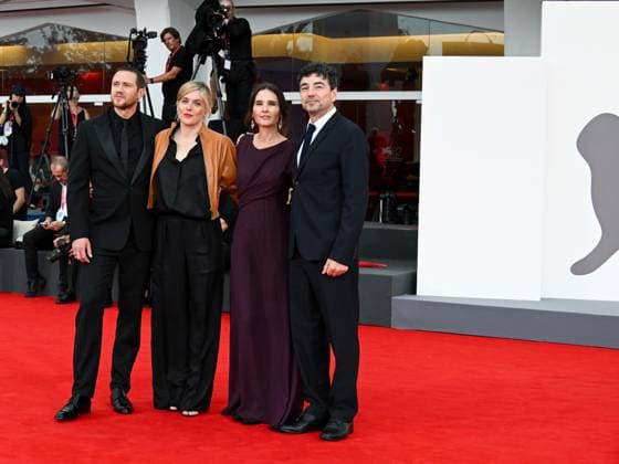 Venice, 82nd Venice International Film Festival 2025 - evening 3 - red carpet of the film A Pied D Oeuvre - In the photo: Bastien Bouillon, Valérie Donzelli, Virginie Ledoyen, Franck Courtès,  Copyright: xManuelexMangiarottix xipa-agency.netx xPoolxPhotoxEventsx06x IPA_Agency_IPA63581650