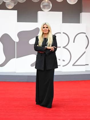 Venice, 82nd Venice International Film Festival 2025 - Evening 3 - The red carpet for the film After The Hunt. Pictured: Tiziana Rocca  Copyright: xManuelexMangiarottix xipa-agency.netx xPoolxPhotoxEventsx06x IPA_Agency_IPA63581694