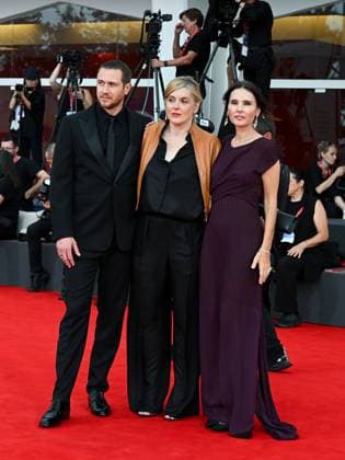 Venice, 82nd Venice International Film Festival 2025 - evening 3 - red carpet of the film A Pied D Oeuvre - In the photo: Bastien Bouillon, Valérie Donzelli, Virginie Ledoyen,  Copyright: xManuelexMangiarottix xipa-agency.netx xPoolxPhotoxEventsx06x IPA_Agency_IPA63581716