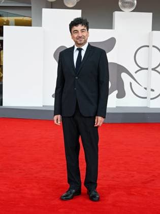 Venice, ITALY: Venice, 82nd Venice International Film Festival 2025 - Evening 3 - Red Carpet for the film A Pied D Oeuvre - Pictured: Franck Courtes Venice ITALY  - ZUMAp169 20250829_zea_p169_727 Copyright: xManuelexMangiarottix