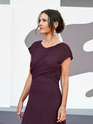 Venice, ITALY: Venice, 82nd Venice International Film Festival 2025 - Evening 3 - Red Carpet for the film A Pied D Oeuvre - Pictured: Virginie Ledoyen Venice ITALY  - ZUMAp169 20250829_zea_p169_755 Copyright: xManuelexMangiarottix