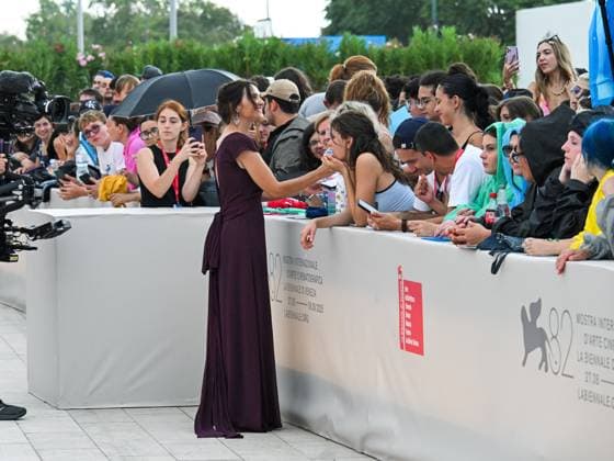 Venice, ITALY: Venice, 82nd Venice International Film Festival 2025 - evening 3 - red carpet of the film A Pied D Oeuvre - In the photo: Virginie Ledoyen, Venice ITALY  - ZUMAp169 20250829_zea_p169_788 Copyright: xManuelexMangiarottix