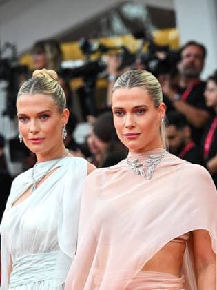 Venice, 82nd Venice International Film Festival 2025 - Evening 3 - The red carpet for the film After The Hunt. Pictured are Lady Amelia and Eliza Spencer.  Copyright: xLadyxAmeliaxedxElizaxSpencerx xipa-agency.netx xPoolxPhotoxEventsx06x IPA_Agency_IPA63582779