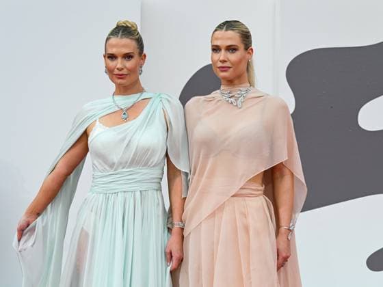 Venice, ITALY: Venice, 82nd Venice International Film Festival 2025 - evening 3 - red carpet of the film After The Hunt - Pictured: Lady Amelia and Eliza Spencer Venice ITALY  - ZUMAp169 20250829_zea_p169_814 Copyright: xManuelexMangiarottix